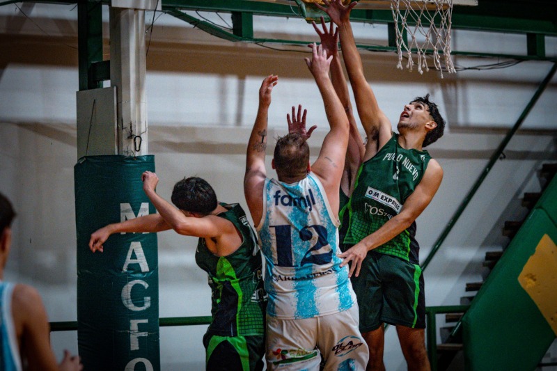 Arranca el Oficial de Primera con el duelo de hom�nimos